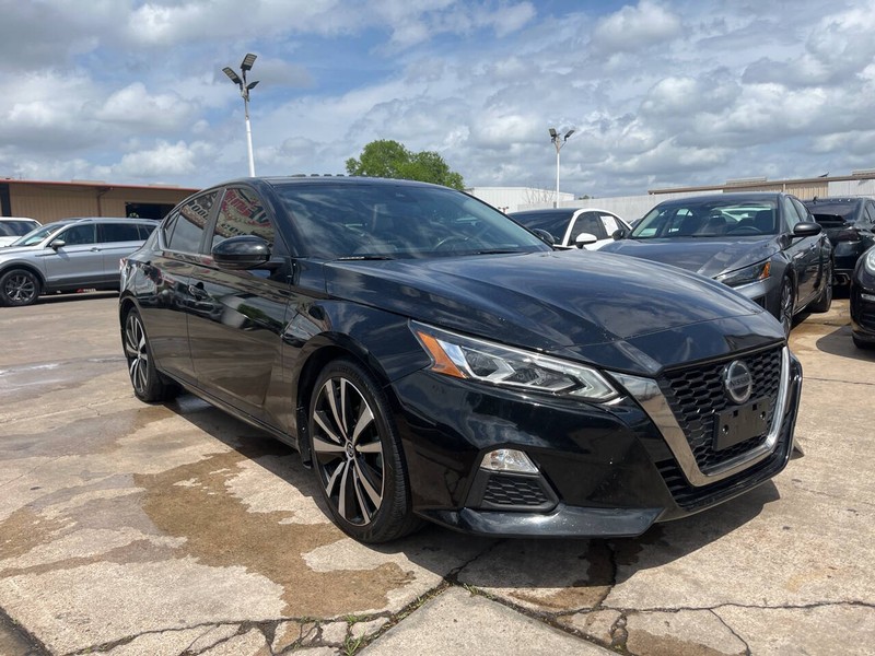 Nissan Altima Vehicle Image 06