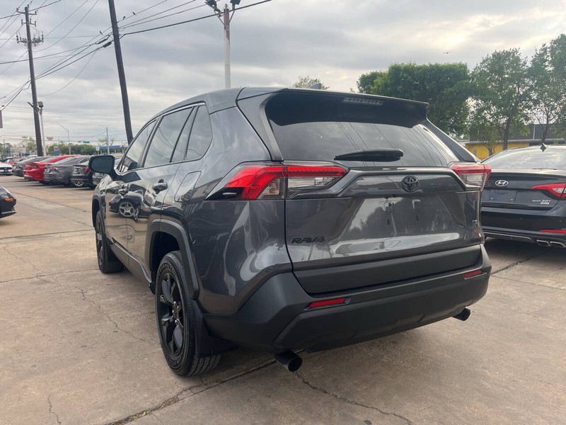 Toyota RAV4 Vehicle Image 04