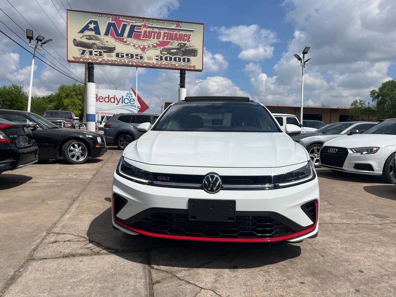 Volkswagen Jetta GLI Vehicle Image 02