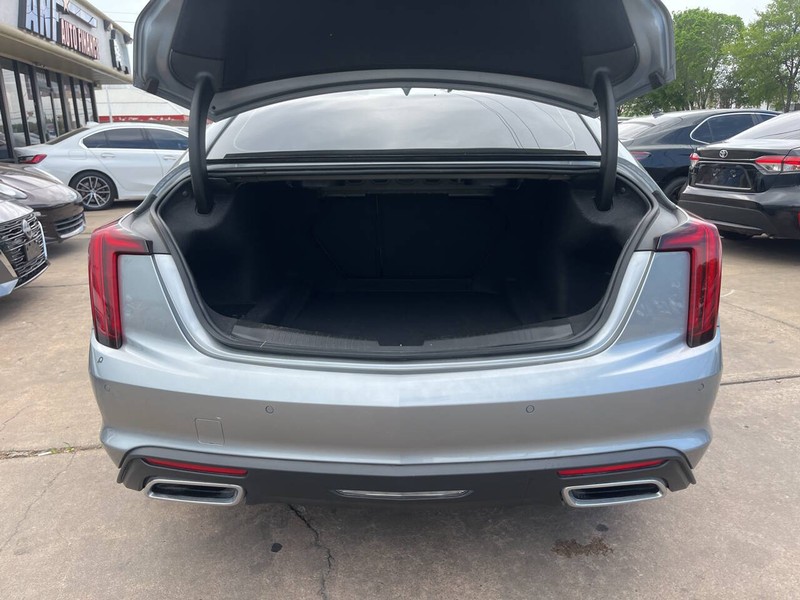 Cadillac CT5 Vehicle Image 09