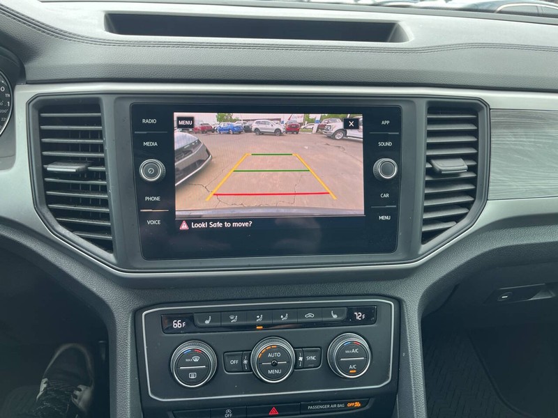 Volkswagen Atlas Cross Sport Vehicle Image 12