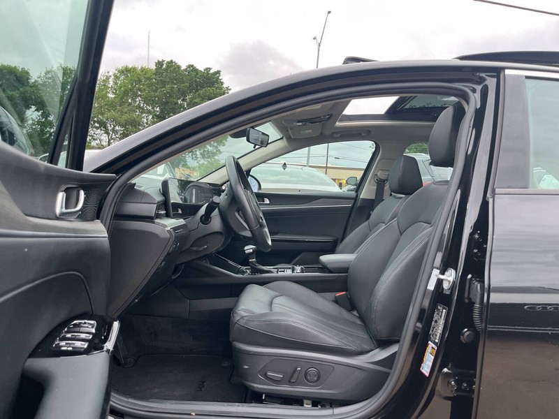Kia K5 Vehicle Image 07