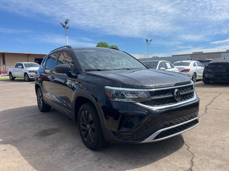 Volkswagen Taos Vehicle Image 07