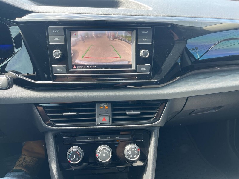 Volkswagen Taos Vehicle Image 12