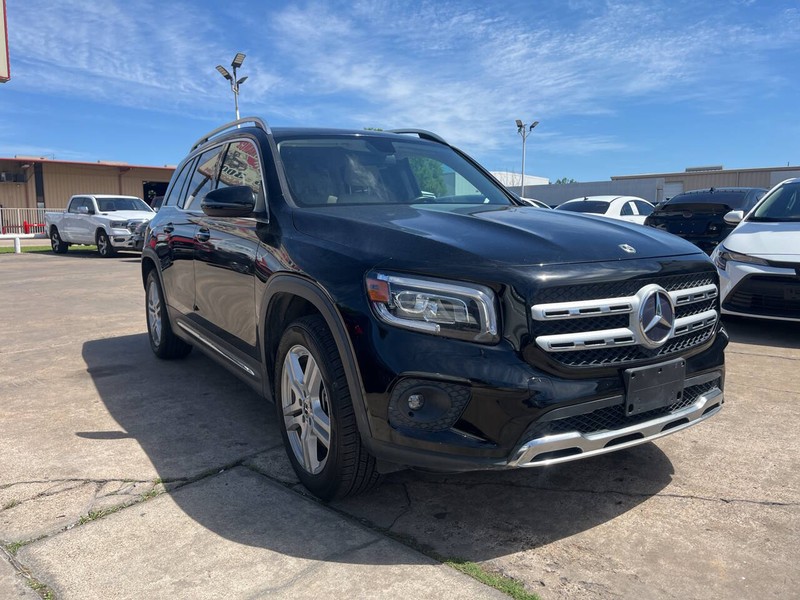 Mercedes-Benz GLB Vehicle Image 06