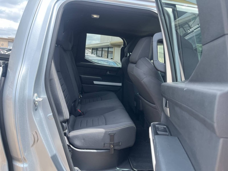 Toyota Tacoma 4WD Vehicle Image 10