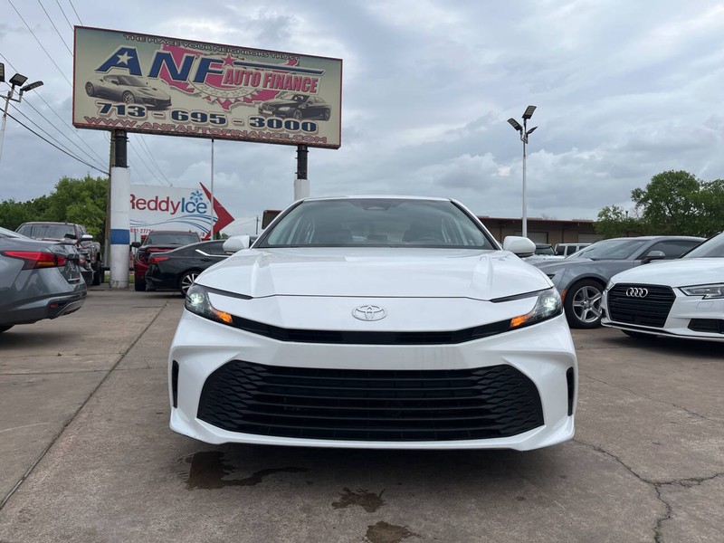 Toyota Camry Vehicle Image 02