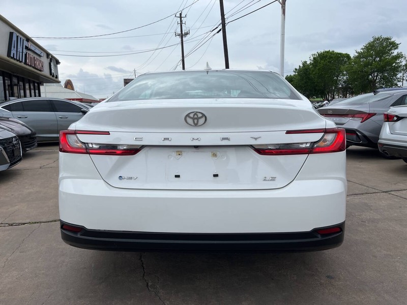 Toyota Camry Vehicle Image 04