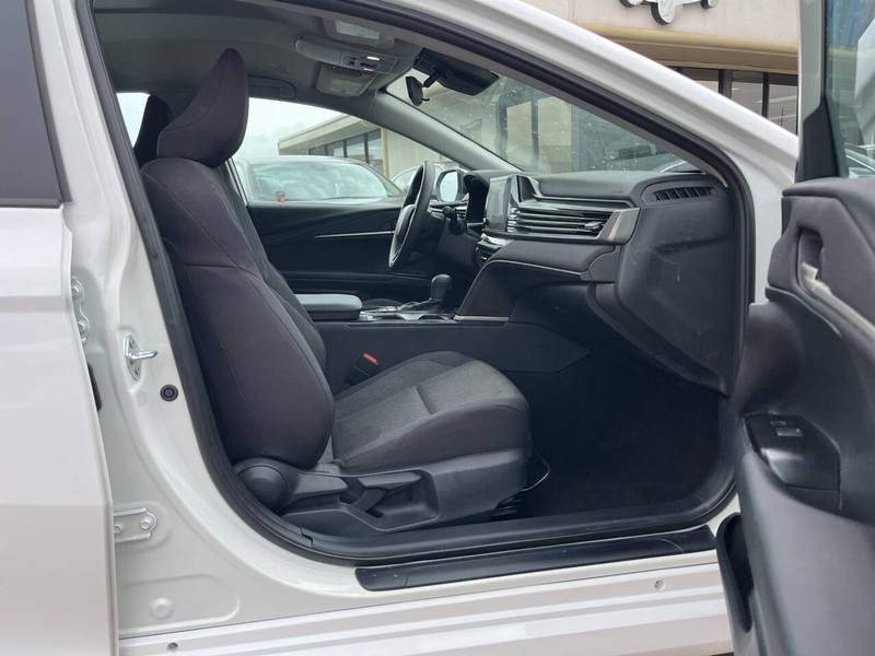 Toyota Camry Vehicle Image 11