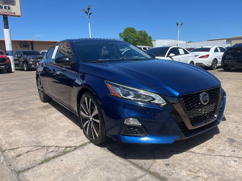 Nissan Altima Vehicle Image 06