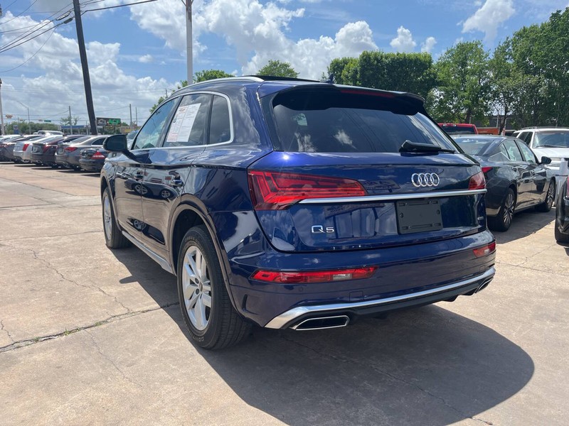 Audi Q5 Vehicle Image 03