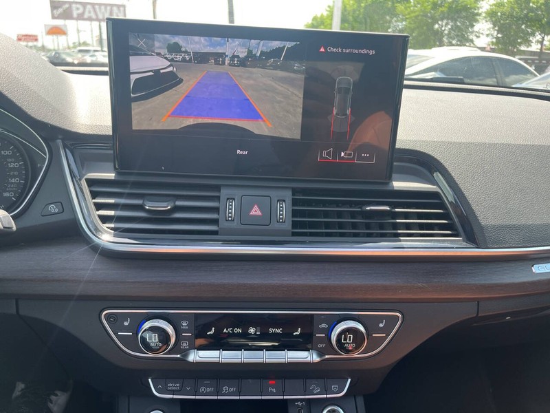 Audi Q5 Vehicle Image 12