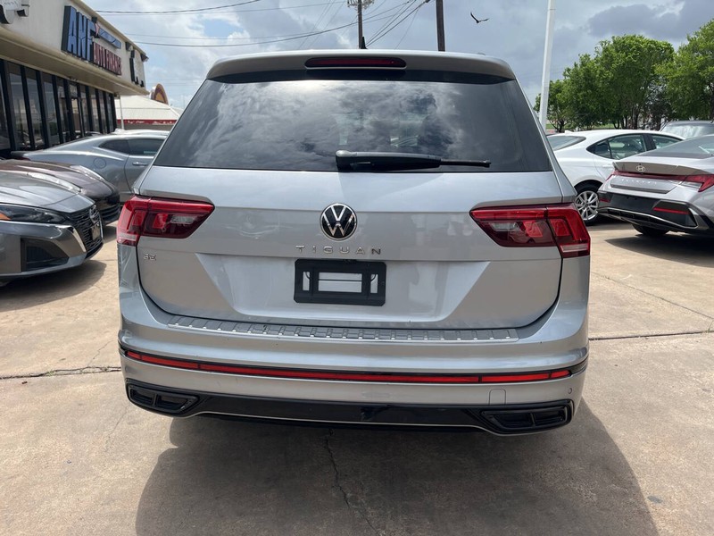 Volkswagen Tiguan Vehicle Image 04