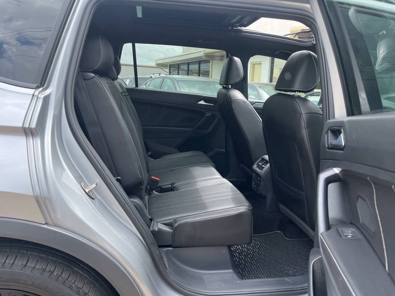 Volkswagen Tiguan Vehicle Image 10