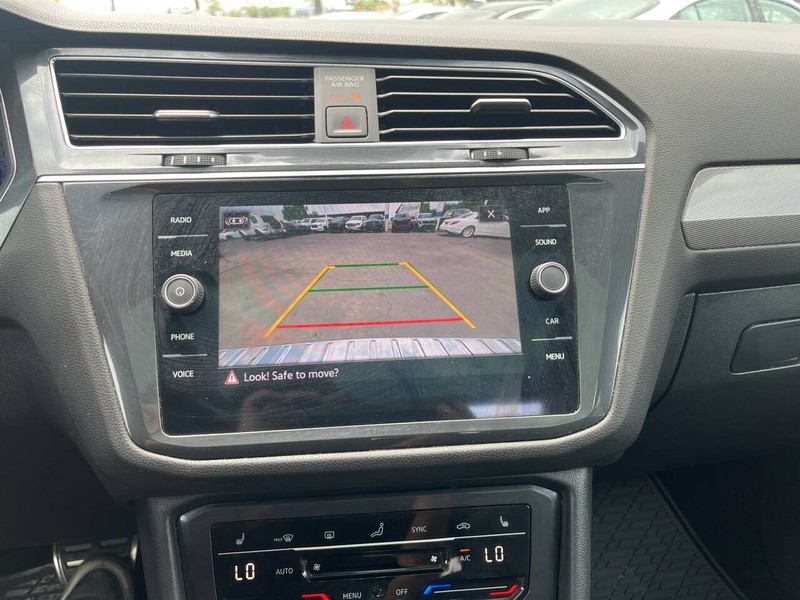 Volkswagen Tiguan Vehicle Image 13