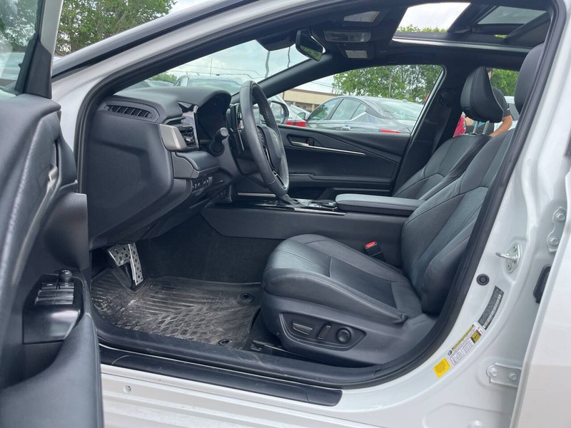 Toyota Camry Vehicle Image 07