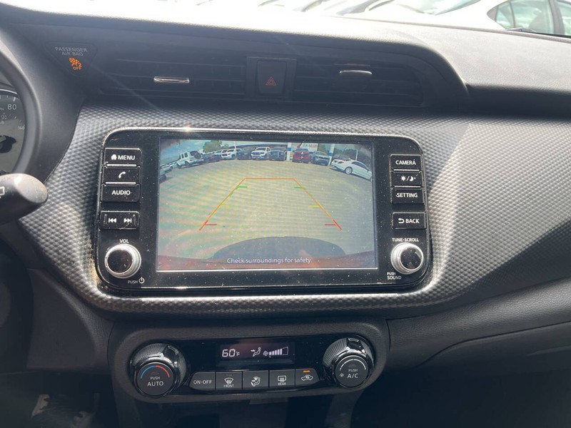 Nissan Kicks Vehicle Image 12