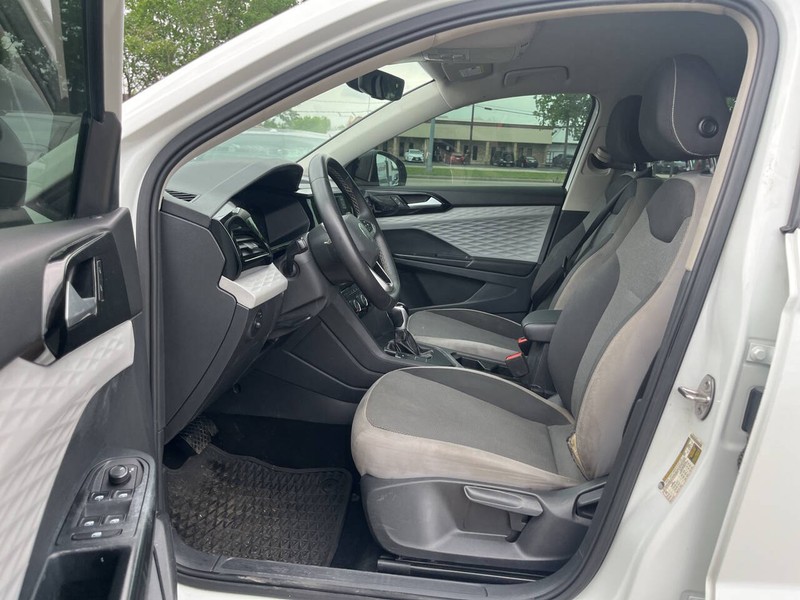 Volkswagen Taos Vehicle Image 07