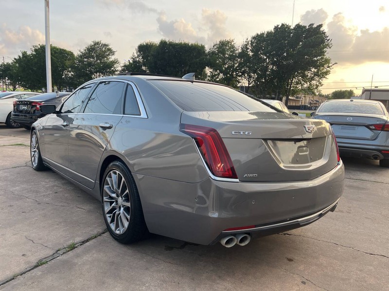 Cadillac CT6 Vehicle Image 03