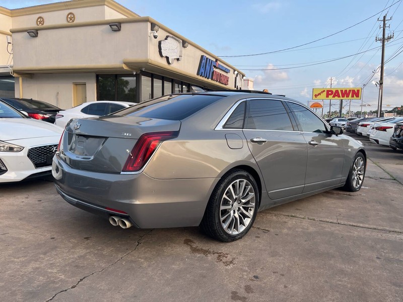 Cadillac CT6 Vehicle Image 05
