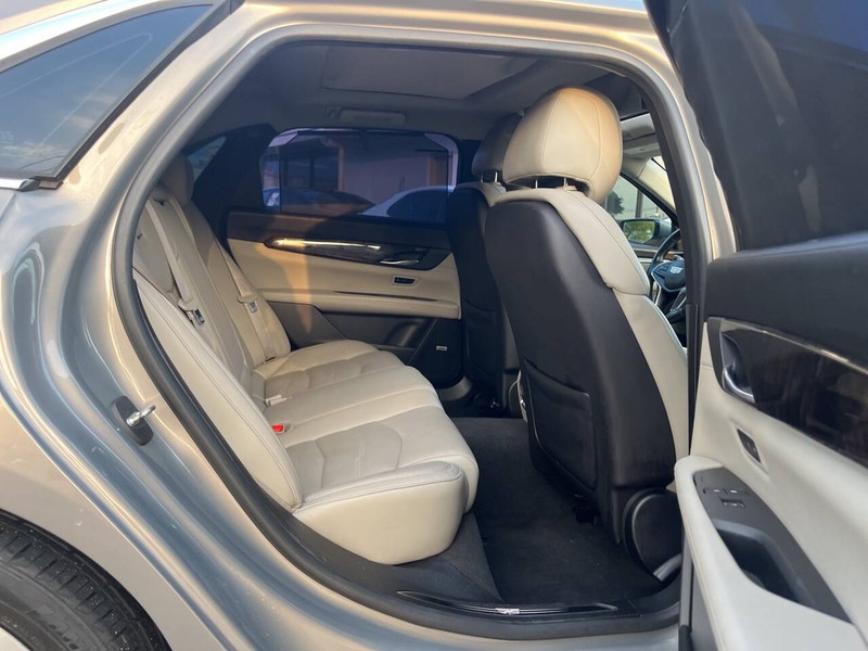 Cadillac CT6 Vehicle Image 10