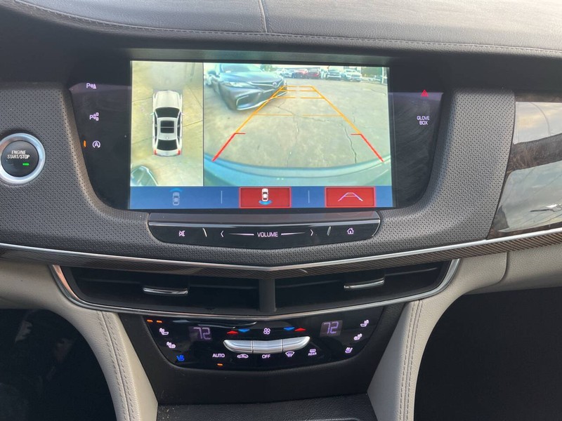 Cadillac CT6 Vehicle Image 12