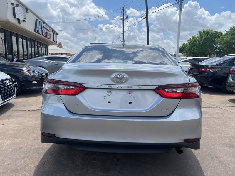 Toyota Camry Vehicle Image 04