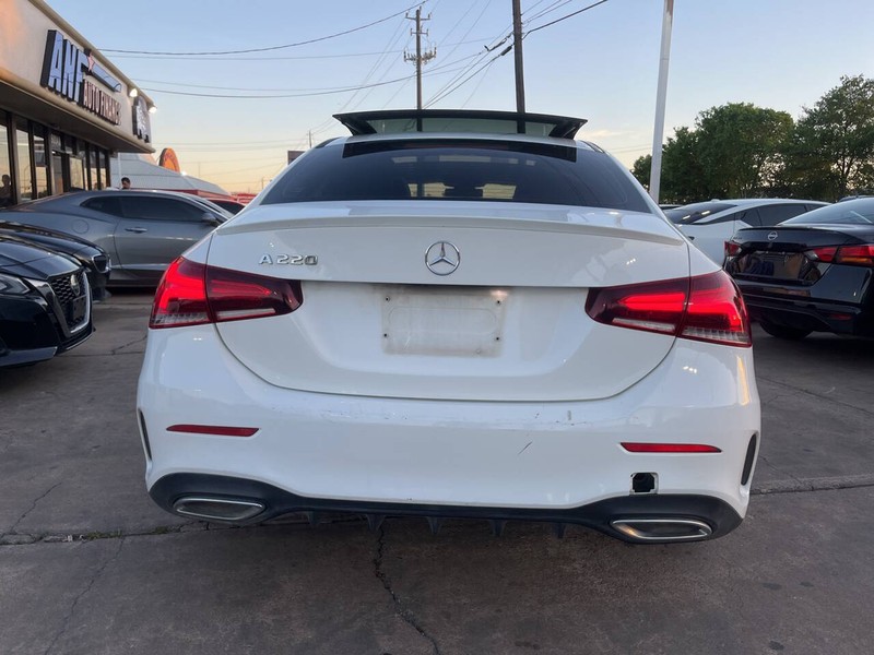 Mercedes-Benz A-Class Vehicle Image 04