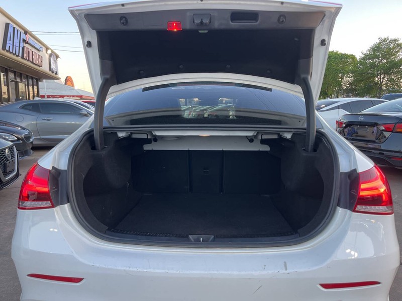 Mercedes-Benz A-Class Vehicle Image 09