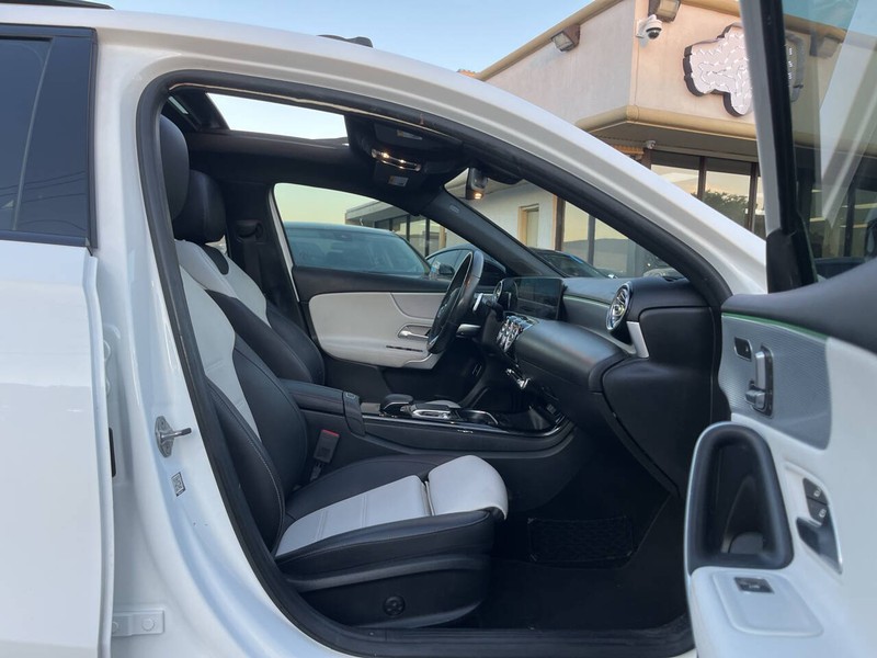 Mercedes-Benz A-Class Vehicle Image 11