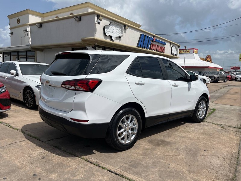 Chevrolet Equinox Vehicle Image 04