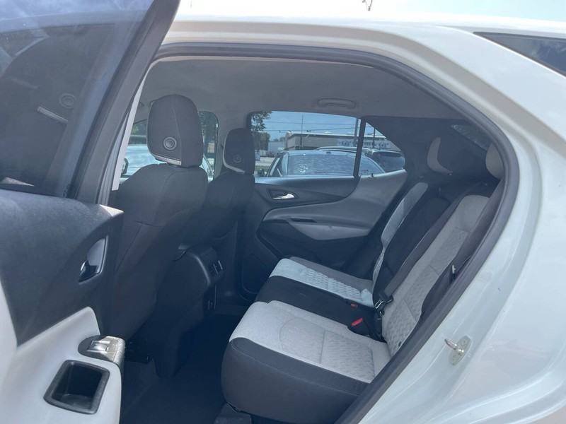 Chevrolet Equinox Vehicle Image 07