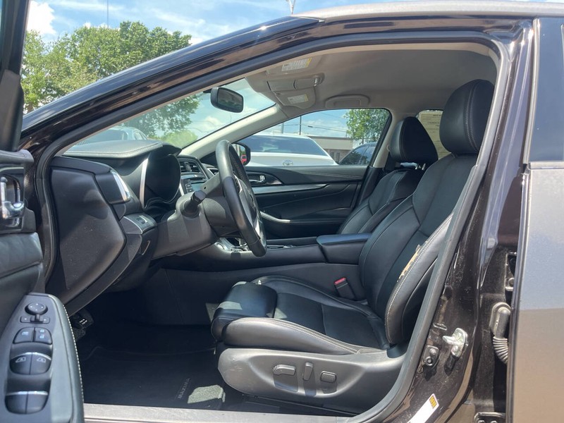 Nissan Maxima Vehicle Image 07