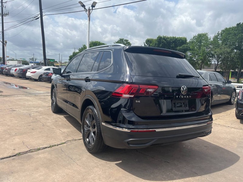 Volkswagen Tiguan Vehicle Image 03