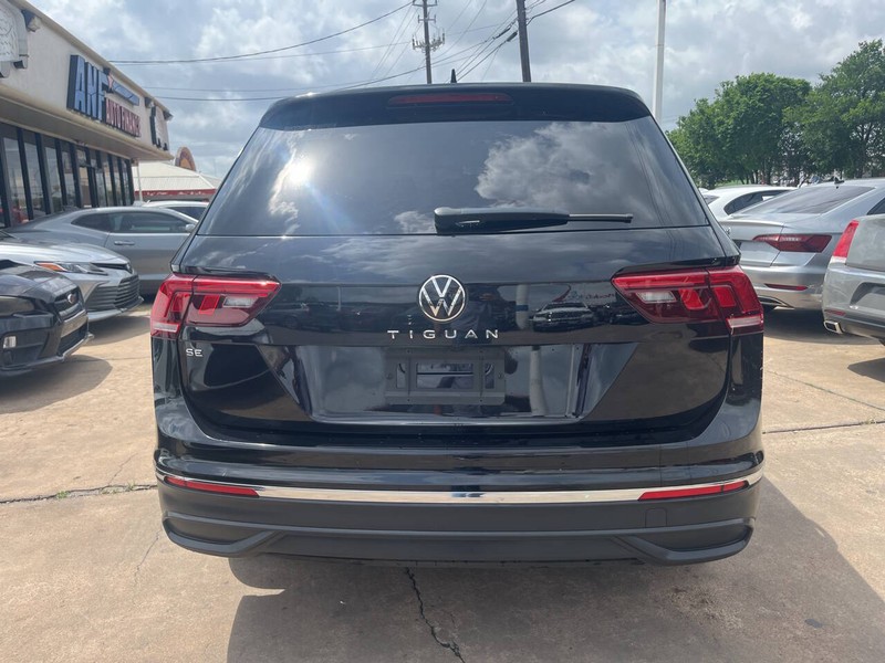 Volkswagen Tiguan Vehicle Image 04