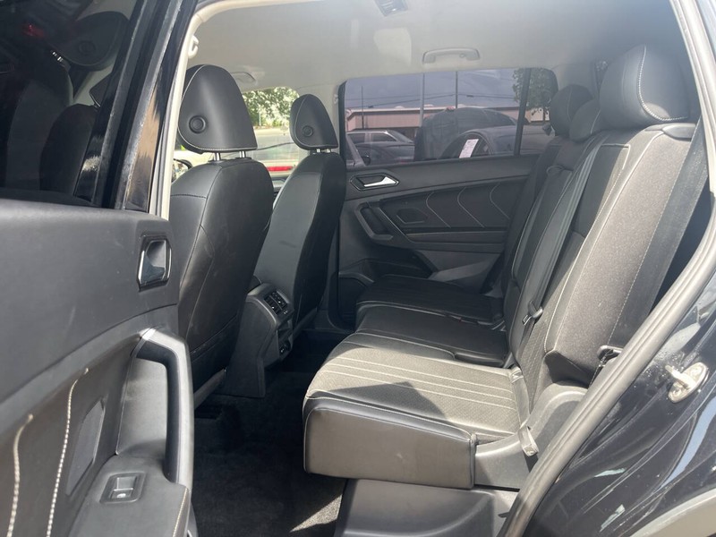 Volkswagen Tiguan Vehicle Image 08