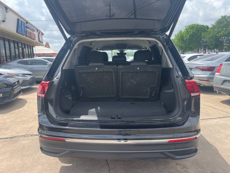 Volkswagen Tiguan Vehicle Image 10