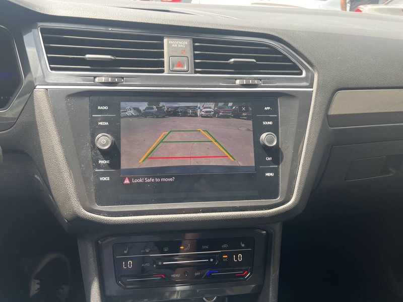 Volkswagen Tiguan Vehicle Image 14