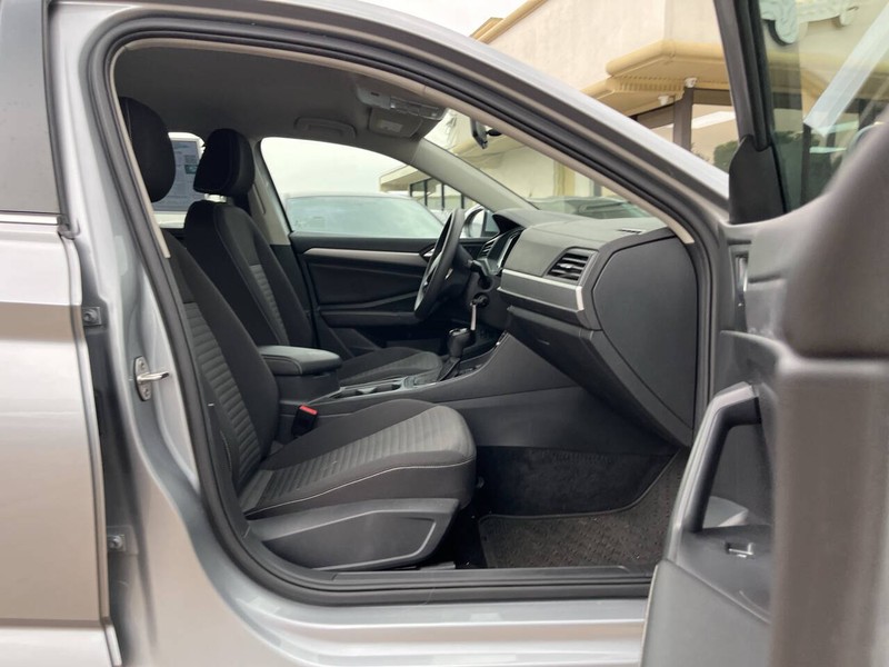 Volkswagen Jetta Vehicle Image 10