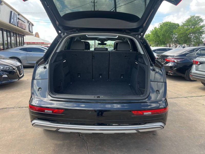 Audi Q5 Vehicle Image 09