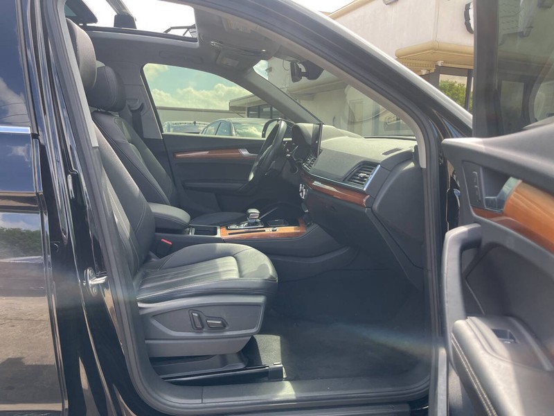 Audi Q5 Vehicle Image 12