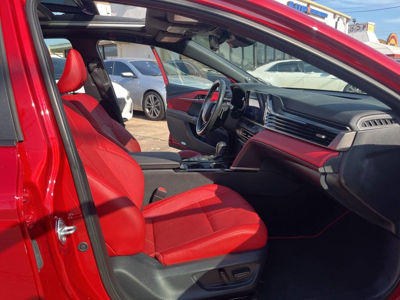 Toyota Camry Vehicle Image 19