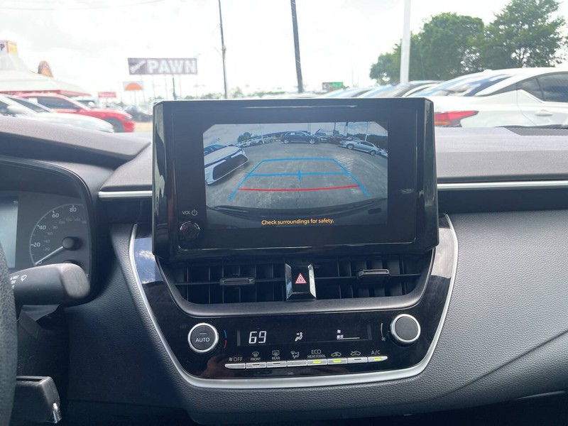 Toyota Corolla Vehicle Image 11