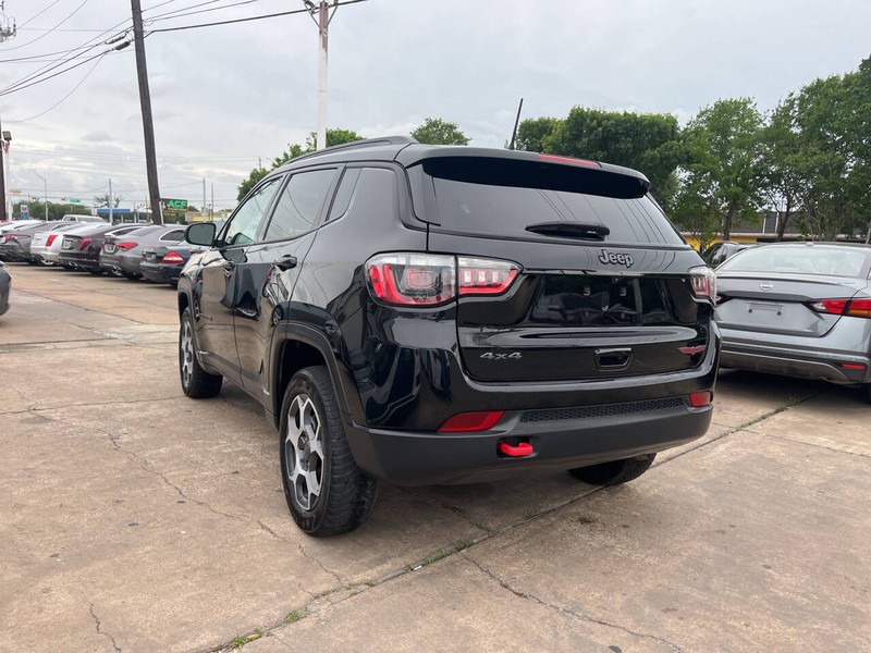 Jeep Compass Vehicle Image 03