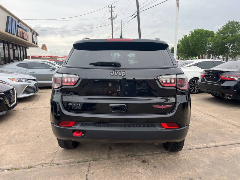 Jeep Compass Vehicle Image 04