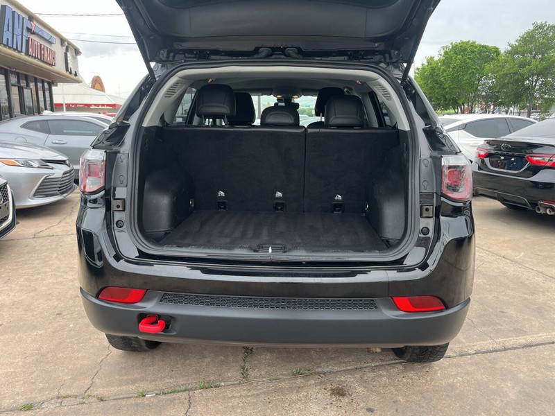 Jeep Compass Vehicle Image 09