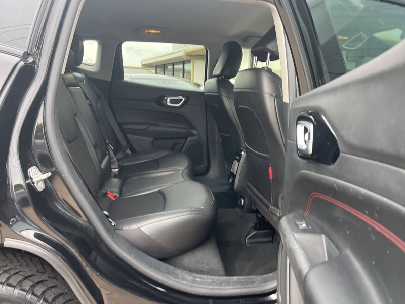 Jeep Compass Vehicle Image 10