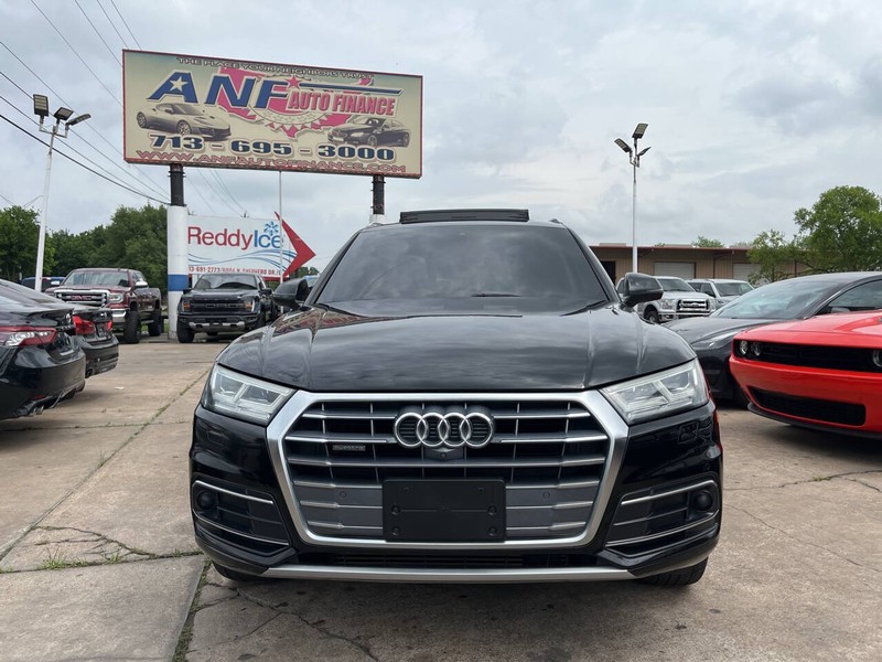 Audi Q5 Vehicle Image 02