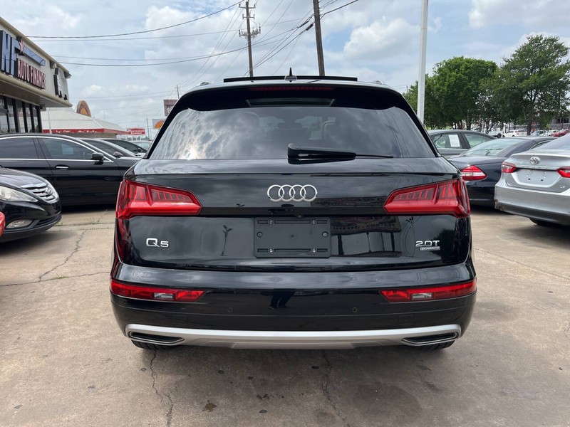 Audi Q5 Vehicle Image 04