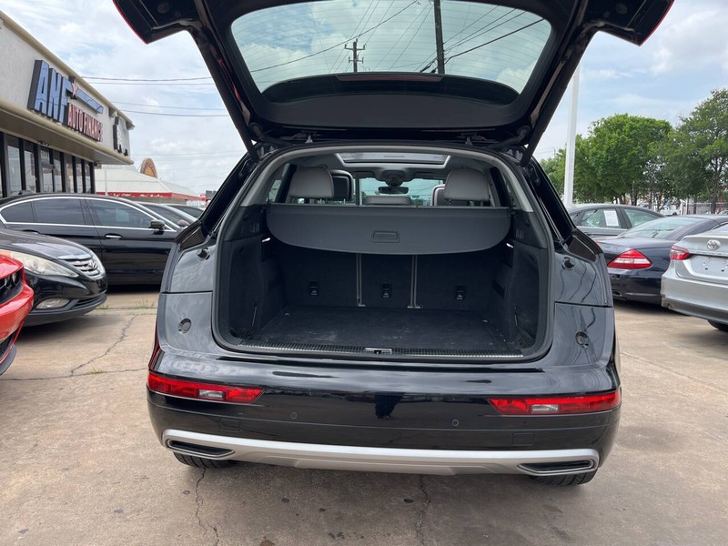 Audi Q5 Vehicle Image 09